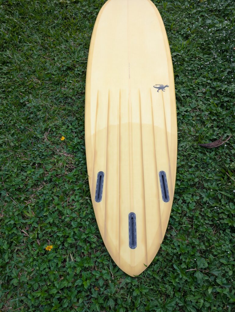 raptorcorn_surfboard_yellow_resin_tint_channels